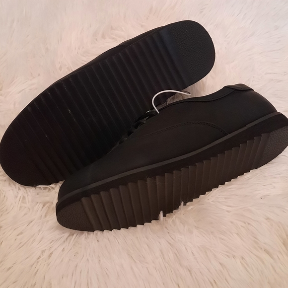 Cat & Jack Shoes - Picture 4 of 4